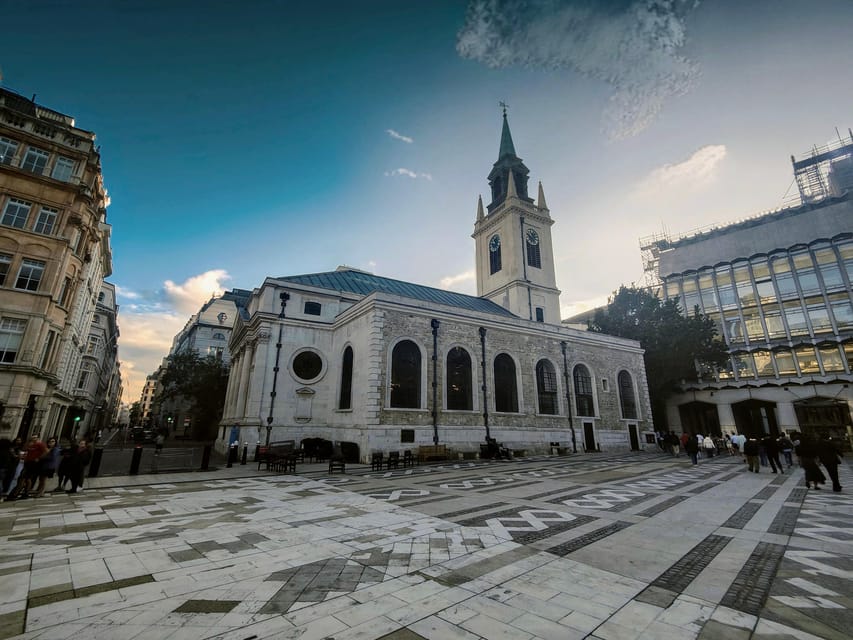 City of London Historical Walking Tour - Salters’ Hall and Guildhall: civic power you can feel in the streets