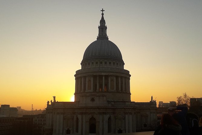 City of London: Tales and Legends of the Historic Center - Starting at Leonardo Royal London City: Easy to Find, Simple to Begin