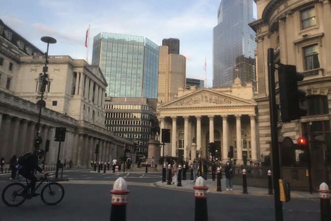 City of London Walking Tour - St. Bartholomew the Great, Smithfield Market, and the City’s Working Rhythm