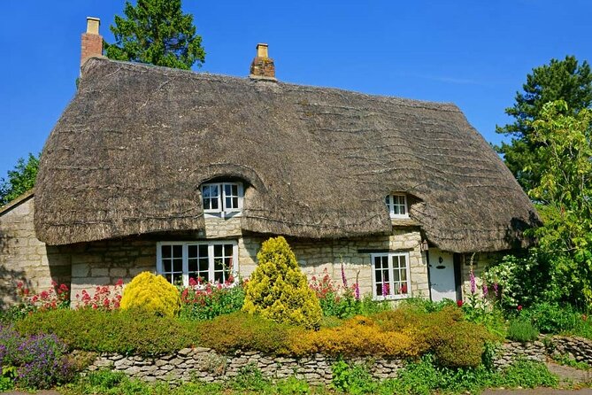 Cotswolds Countryside Tour by Coach: Villages, Views, and Lunch - Coach reality: group size, guide style, and Wi-Fi expectations