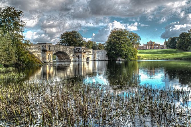 Cotswolds, Oxford & Blenheim Palace Private Tour - Hotel pickup - Blenheim Palace Grounds: Photos, Lake Views, and Churchill Connections