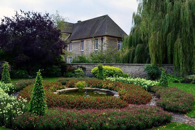 Cotswolds Villages and Oxford Full Day Tour from London - Bourton-on-the-Water: River Windrush, Five Bridges, and That Storybook Look