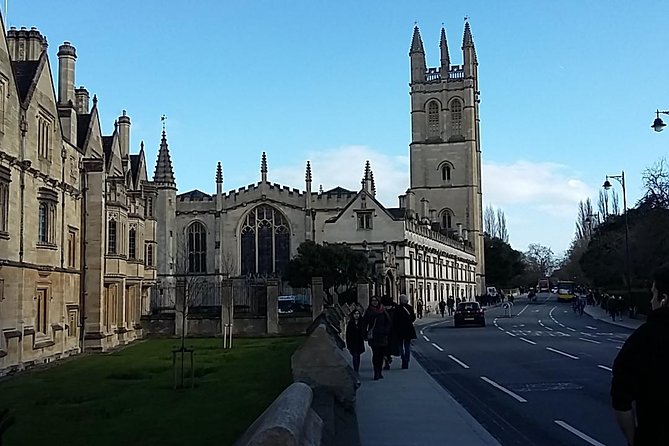 Cotswolds Villages and Oxford Full Day Tour from London - Food and Free Time: How to Eat Without Losing Your Day
