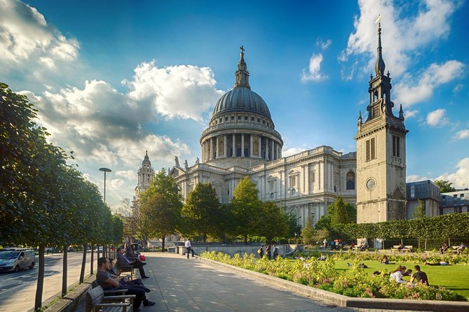 Crown Jewels of London Tour with River Cruise - St Paul’s Cathedral: Baroque Masterpiece and Wren’s Rebuild Story