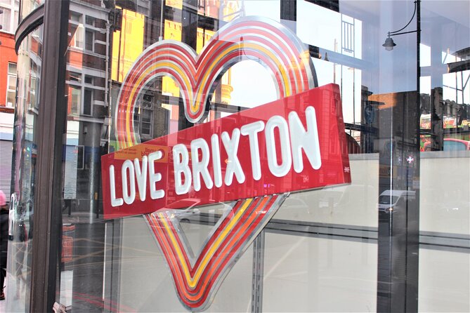 David Bowie Walking Tour of London - Guides, group size, and why the tour can feel personal
