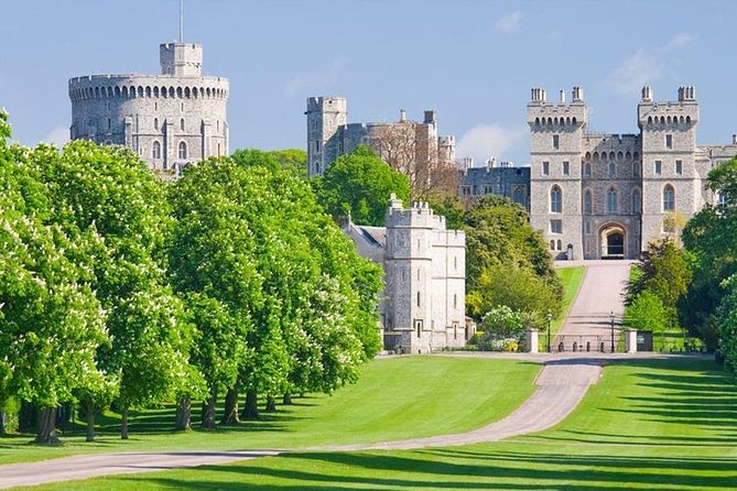 Day Tour Windsor Castle & Oxford by Private Car - Oxford on a Clock: Spires, Colleges, and Free University Views