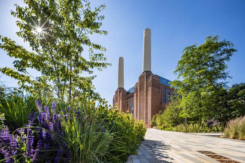 Destination London: E-Bike Tour - The Oval and an urban farm: cricket meets everyday London
