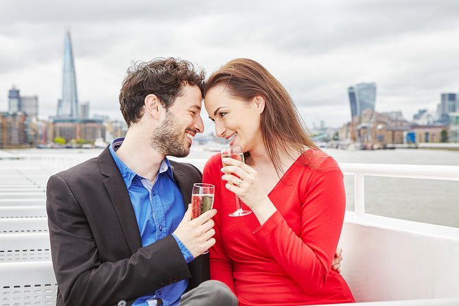 Dinner and Jazz Cruise on the River Thames - Dinner on the Thames: What the 3-Course Meal Feels Like