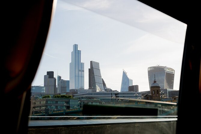 Discover London in a Panoramic Black Cab - Parliament Square and the Big Ben Timing: Short, Sharp, and Practical