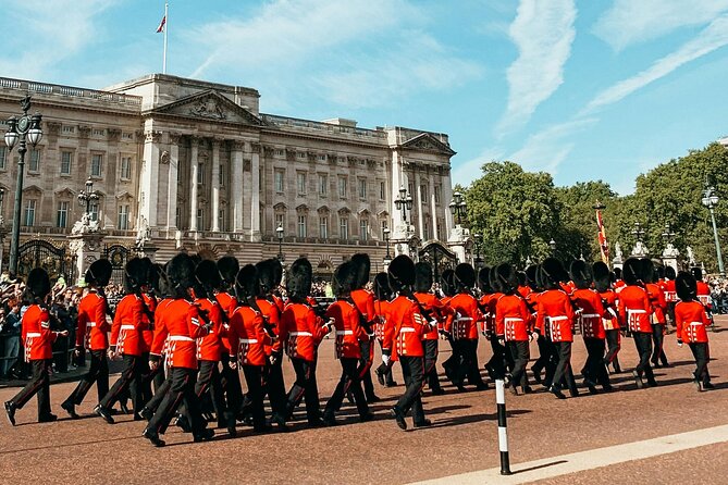 Discover London in Style with Your Private Blue Badge Tour Guide - St James’s Park stroll: a breather between royal buildings and riverside London