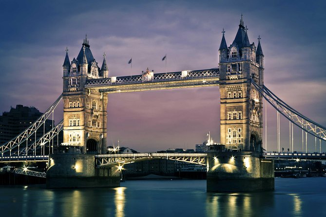 Discover London with your Executive Minivan Hire with Driver - Comfort and transport: air-conditioned minivan, real-world heat checks