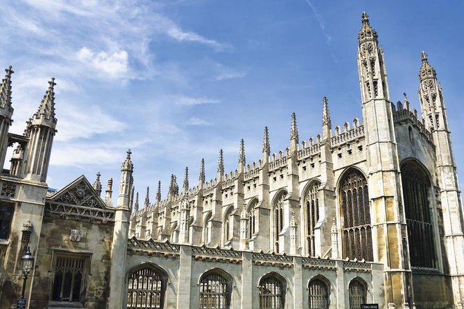 Discover Oxford and Cambridge with Guide from London by Coach - Oxford First: Dreaming Spires, Bodleian Library, and Courtyard Lanes