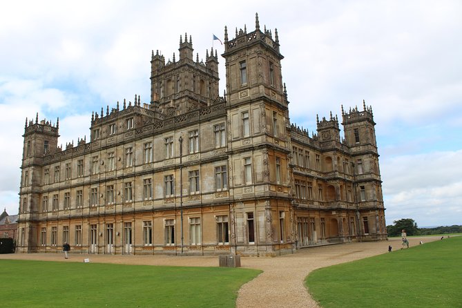 Downton Abbey and Village Small Group Tour from London - Transportation, timing, and what to expect in a 9-hour day