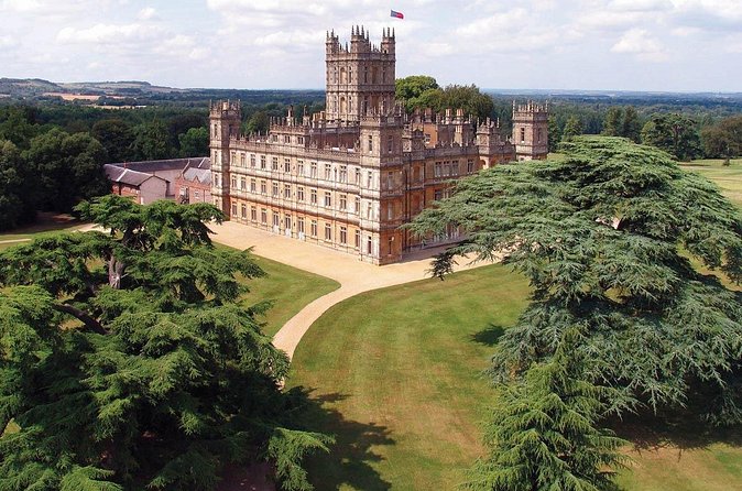 Downton Abbey Black Taxi Tour from London with Highclere Castle - Downton village and Bampton: the small-town details you’ll remember