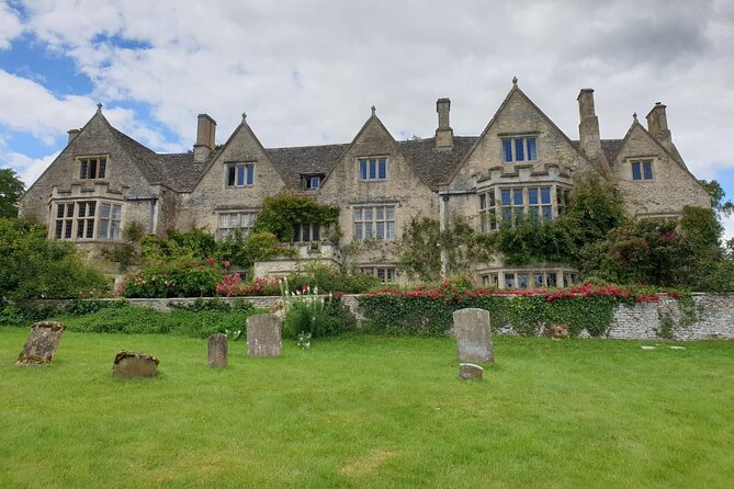 Downton Abbey Day In The Cotswolds Tour - Stop 2: Asthall Village and the Milford Sisters Story