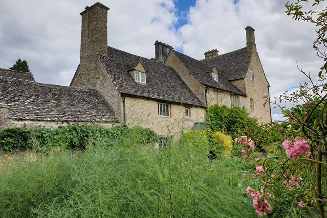 Downton Abbey Day In The Cotswolds Tour - Stop 3: The Swan Inn for Lunch on Your Terms