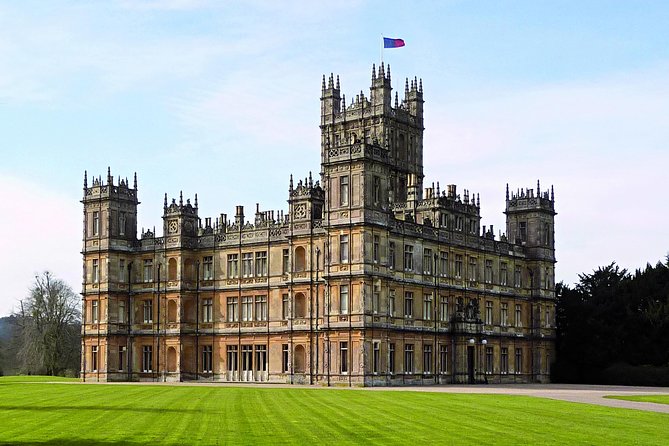 Downton Abbey & Highclere Castle Tour from London, with Oxford - Coach comfort and timing: 8:15 departure, about 10 hours total