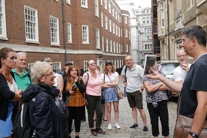 Downton Abbey London Walking Tour - Stop 2: The Strand for Film Locations That Play Different Cities