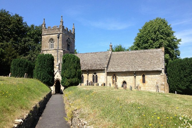 Downton Abbey sites, Cotswolds and Blenheim Palace from London - Bampton’s streets and church: Lady Mary’s wedding site area