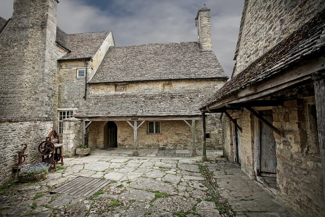 Downton Abbey Town and Country Tour from London by Private Black Taxi - Price and What You’re Really Paying For