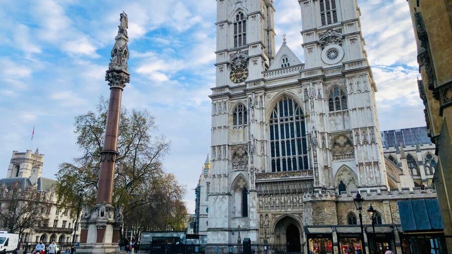 Early Access:Tower of London Opening Ceremony & Royal London - Jewel House and White Tower: how to use your free time well