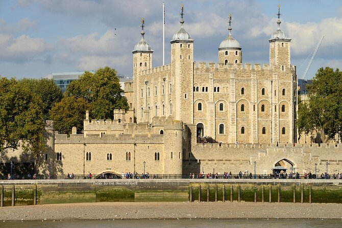 Easy Access Tower of London Crown Jewel Torture and Executions - Timing tips: early slots, stamina, and photo moments