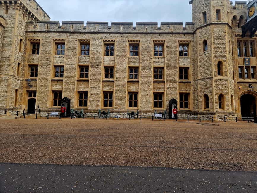 Easy Access Tower of London Royal Secrets & Scandals Tour - 3 hours inside a fortress that always has a story to tell