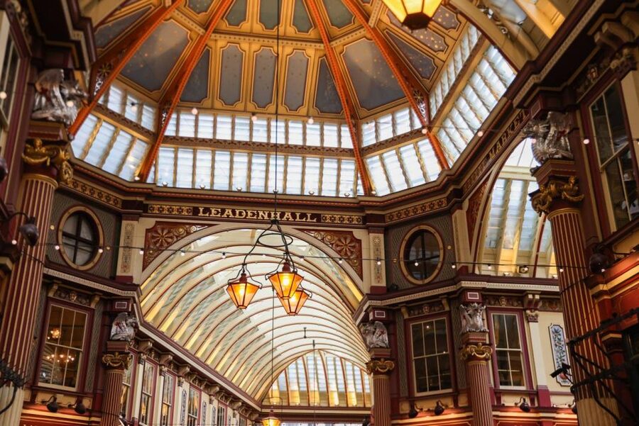 Eating London: Heart Of 'The City' Food Tour - Pies, Buns, Chophouse Classics: Why the Food Mix Works