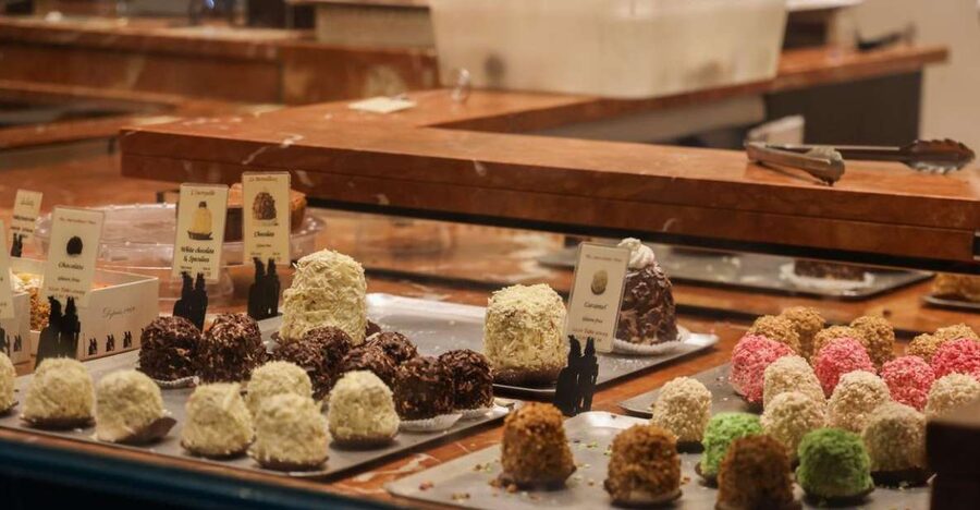 Eating London: Heart Of 'The City' Food Tour - Drinks, the 18+ Rule, and the Pace That Prevents Burnout