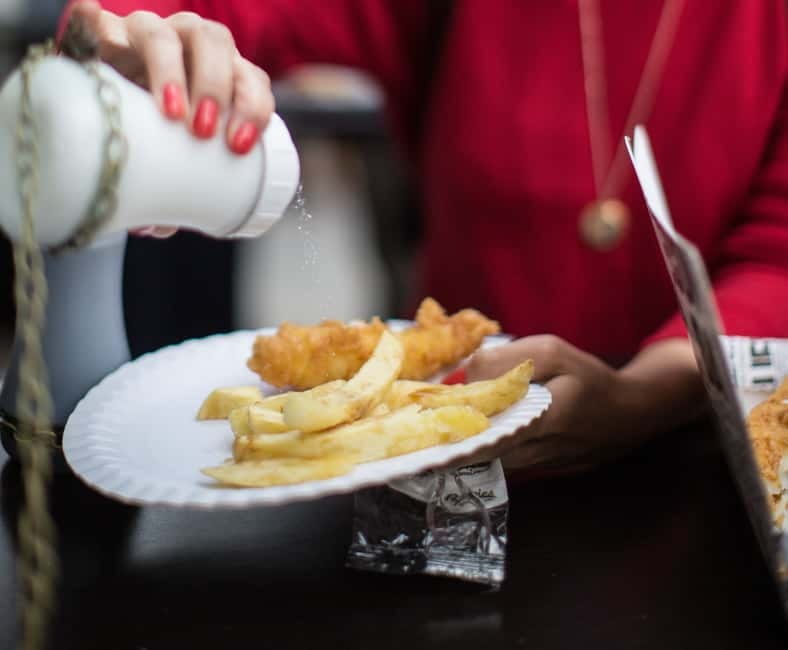Eating London: Southwark & Bankside Food Tour - Sausage roll stop: the classic you should take seriously