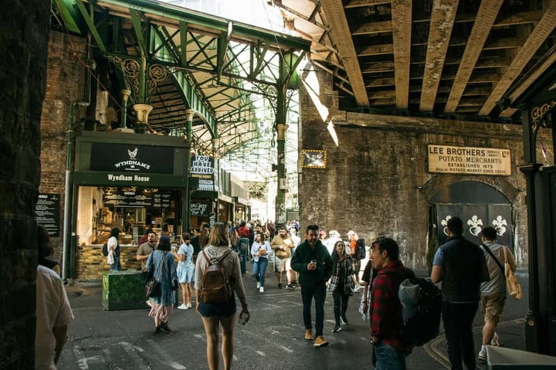 Eating London: Southwark & Bankside Food Tour - Pub drinks with British wine and cider