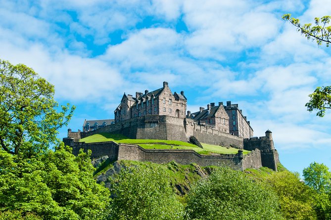 Edinburgh, Loch Ness, The Highlands from London - 3 Day Rail Tour - Edinburgh Castle plus the hop-on hop-off bus: your shortcut through two neighborhoods