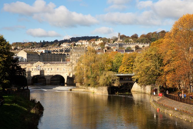 England in One Day: Stonehenge, Bath, the Cotswolds and Stratford-upon-Avon Day Trip from London - Shakespeare’s Schoolroom & Guildhall: the highlight stop with admission included