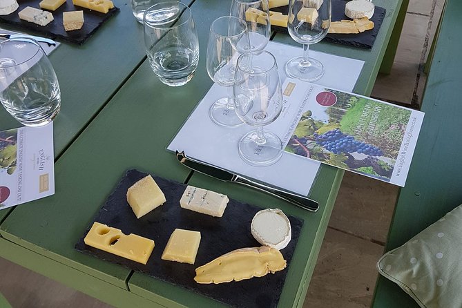 English Wine and Cheese Tour from London - Entering The English Grounds: Getting out of London smoothly