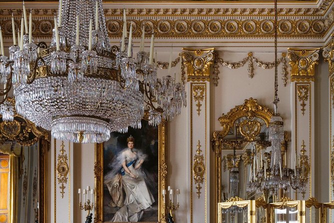 Enter Buckingham Palace & See The Main Westminster Sights Tour - Westminster Abbey in a Short Stop: Why 1,000+ Years Still Hits