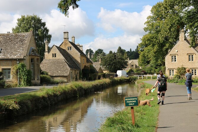 Explore the Cotswolds (Private Day Tour from London) - Burford: the final sweep for sweets, shops, and an old pharmacy