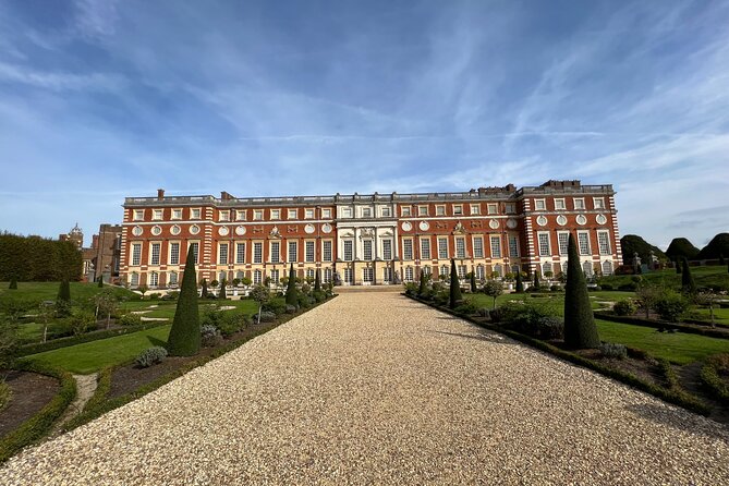 Explore Windsor Castle and Hampton Court Palace - Windsor Castle: State Apartments, St George’s Chapel, and Guard Drama