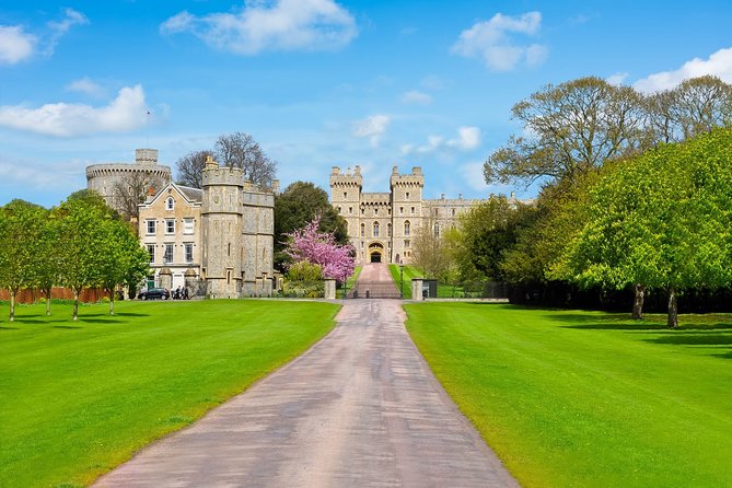Extended visit: Windsor Castle & Stonehenge - What the price covers, and where you’ll spend extra
