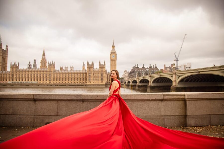 Flying dress professional photoshoot with pro photographer - Landmark Choice: Big Ben First, With Other London Backdrop Options