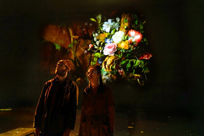Frameless - Immersive Art Experience in London - Gallery 2: Colour in Motion (Your Movement Changes the Picture)
