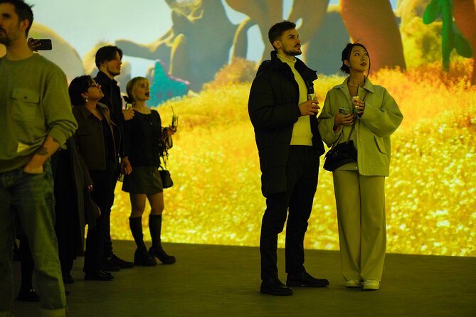 Frameless Lates: Immersive Art Experience in London - The art on the walls: Hokusai, Van Gogh, and the tech doing the work