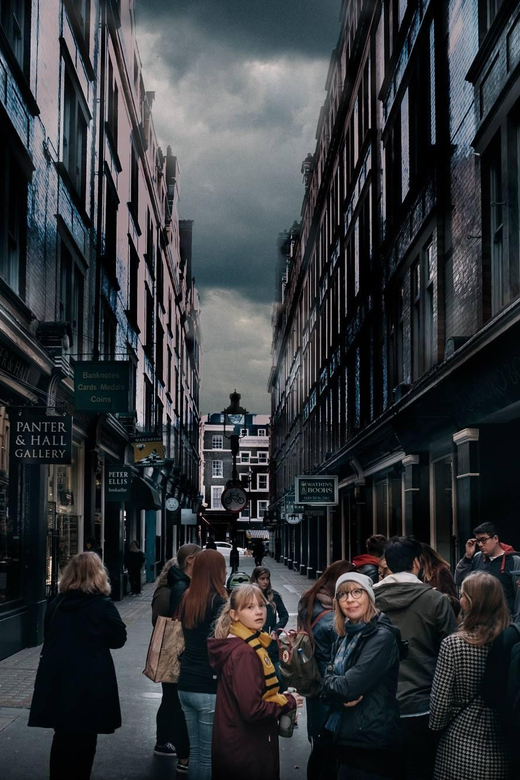 French Language: Original Harry Potter Walking Tour - Key highlights worth showing up for