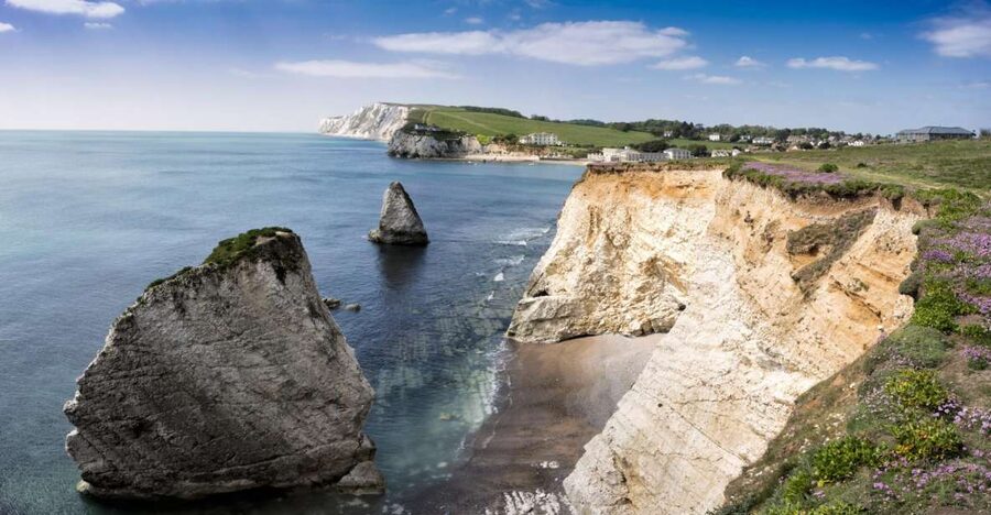 From London: 3-day Isle of Wight & the Southern Coast Tour - Quarr Abbey and Shanklin: your first taste of the Isle