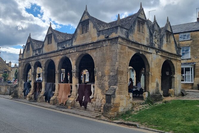 From London: 7 Unmissable Cotswolds Stops Small-Group Tour - Cotswold Lavender Fields: Brief, Roadside, and Photo-Friendly