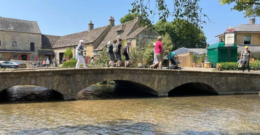From London: Bath and the Cotswolds Full-day Tour - Bath’s honey-colored streets: making the most of the city views