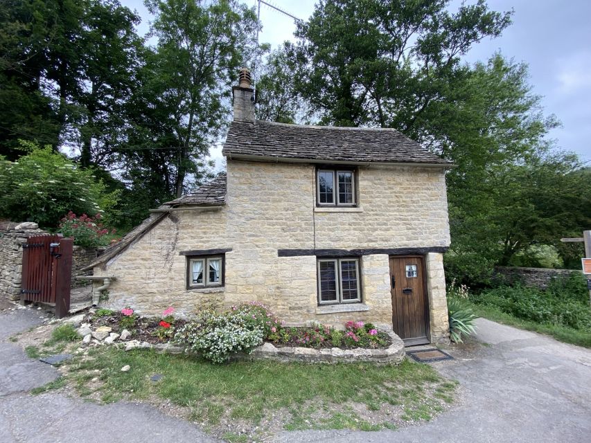 From London: Cotswolds Villages Guided Day Tour - Meeting at Gloucester Road and what comfort looks like for a full day