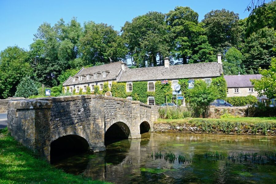 From London: Full-Day Cotswolds Small-Group Tour - Price and value: is $113 a fair deal for four stops?