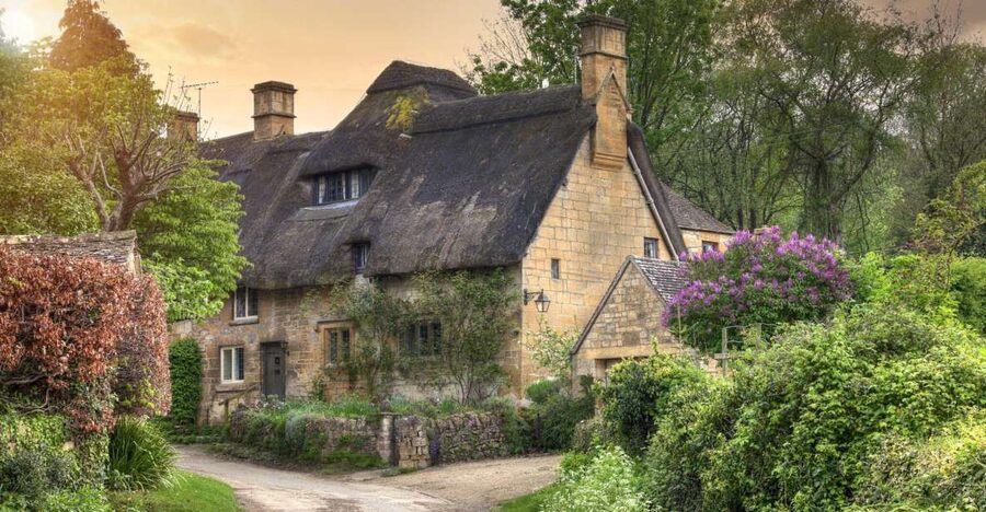 From London: Full-day Cotswolds Tour with Optional Lunch - Stow-on-the-Wold: A guided center walk that turns photos into context