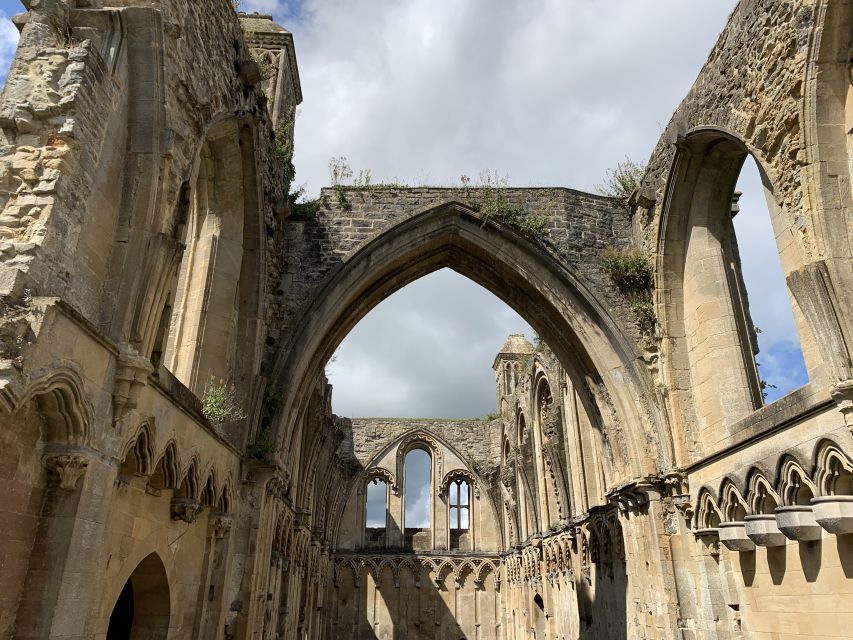 From London: Glastonbury and Cheddar Gorge Guided Day Trip - A one-day Glastonbury and Cheddar plan that works without a rental car