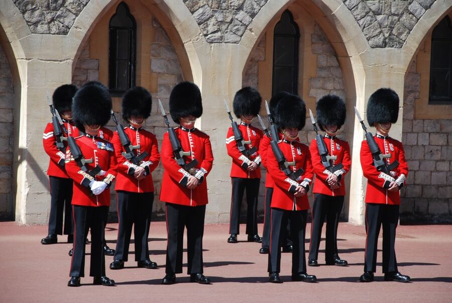 From London: Half-Day Trip to Windsor with Castle Tickets - Pacing tips: shoes, timing, and smart priorities